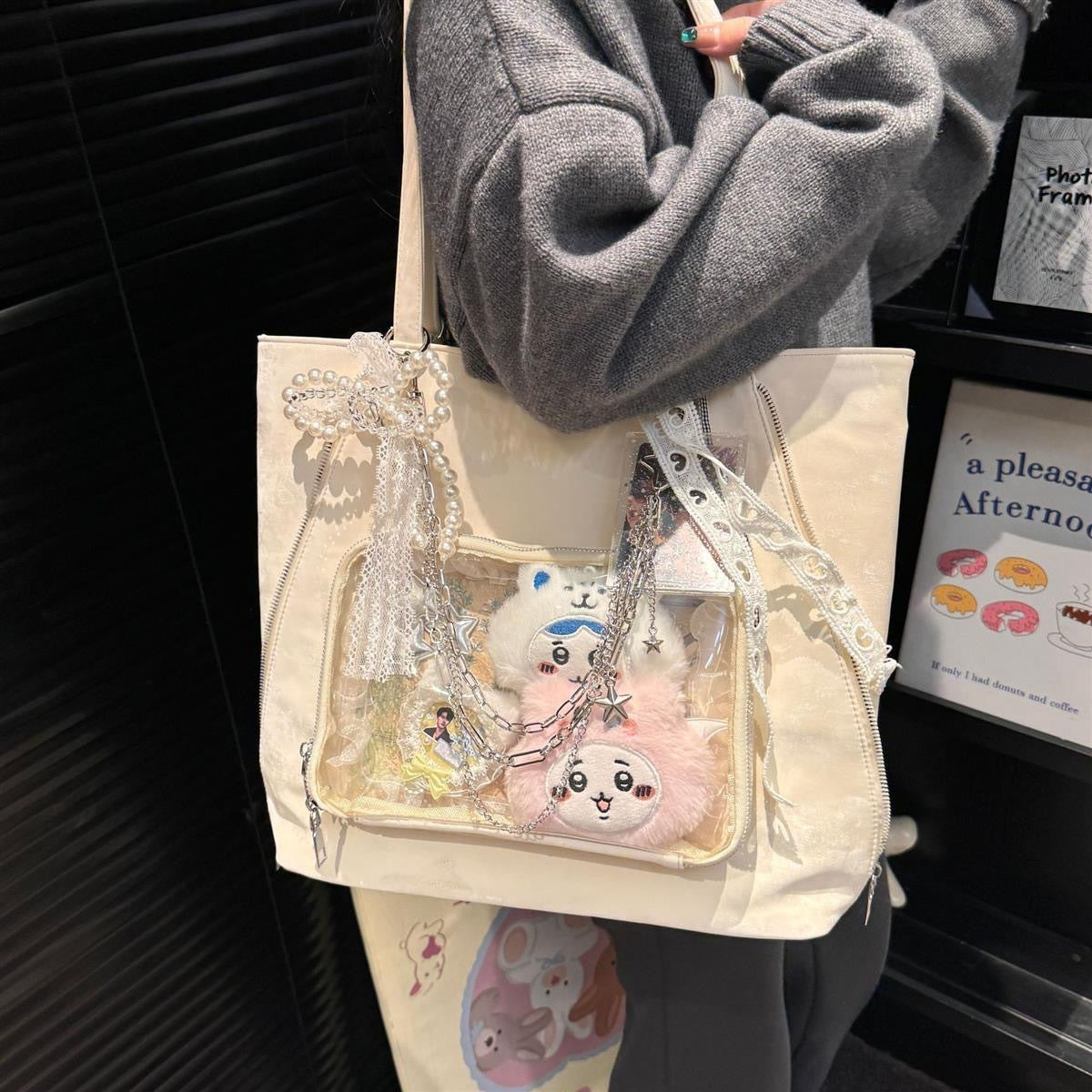 New versatile large-capacity shoulder tote bag for commuting, fashionable and casual backpack
